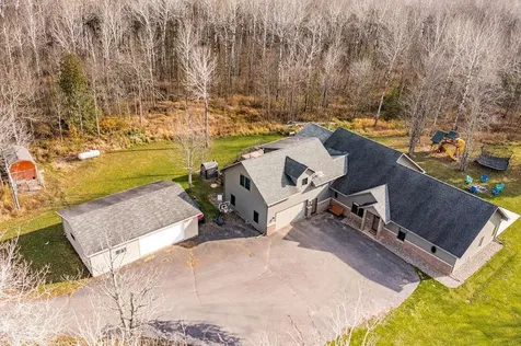 6048 Lakewood Road Duluth MN 55804-9617