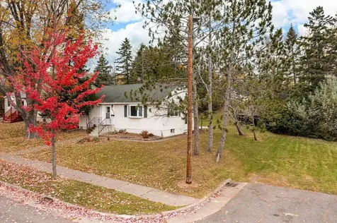 4931 Wyoming Street Duluth MN 55804