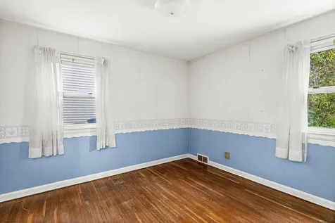 4931 Wyoming Street Duluth MN 55804