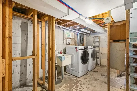 4931 Wyoming Street Duluth MN 55804