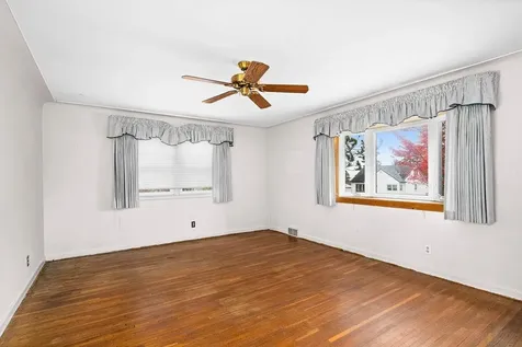 4931 Wyoming Street Duluth MN 55804