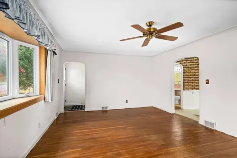 4931 Wyoming Street Duluth MN 55804