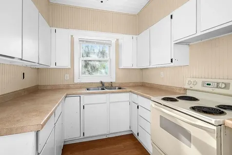 819 N 7th Avenue E Duluth MN 55805