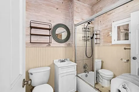 819 N 7th Avenue E Duluth MN 55805