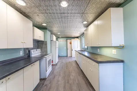 25 4th Avenue Soudan MN 55782