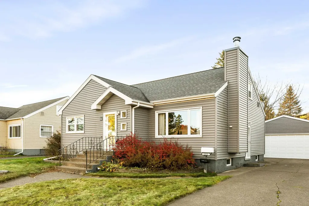 1231 92nd Avenue W Duluth MN 55808