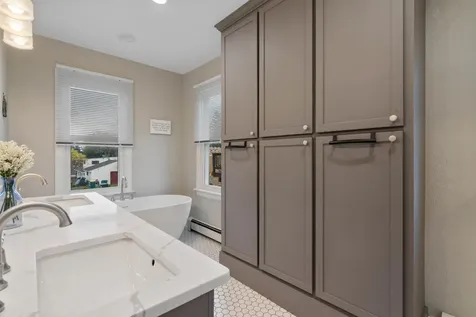 4816 Dodge Street Duluth MN 55804