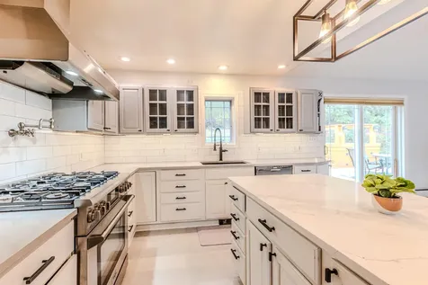 1123 Valley Drive Duluth MN 55804