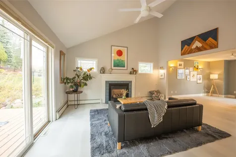 1123 Valley Drive Duluth MN 55804