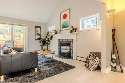 1123 Valley Drive Duluth MN 55804