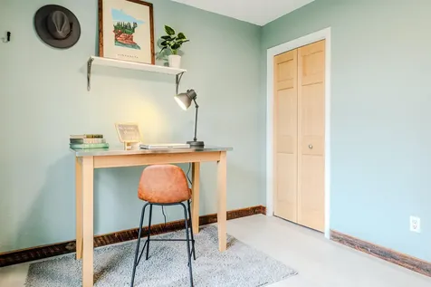 1123 Valley Drive Duluth MN 55804