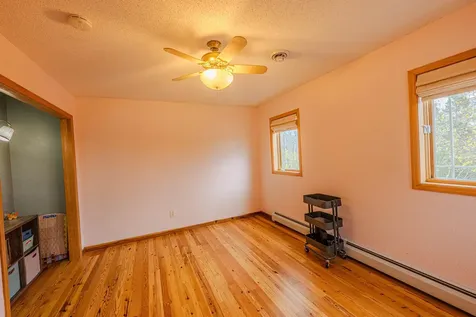 1123 Valley Drive Duluth MN 55804