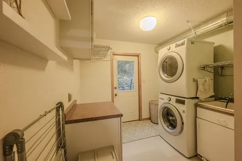 1123 Valley Drive Duluth MN 55804