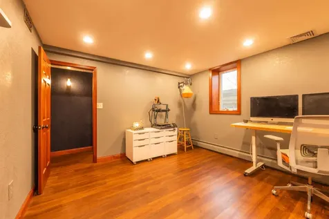 1123 Valley Drive Duluth MN 55804