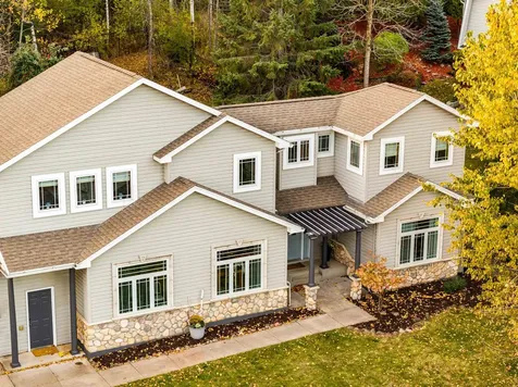 1123 Valley Drive Duluth MN 55804