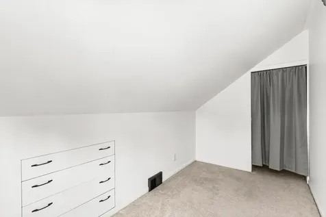 413 W Owatonna Street Duluth MN 55803