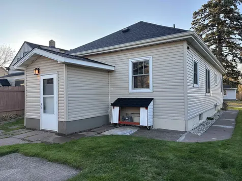 21 Oak Street Proctor MN 55810