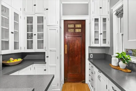 1832 E 3rd Street Duluth MN 55812