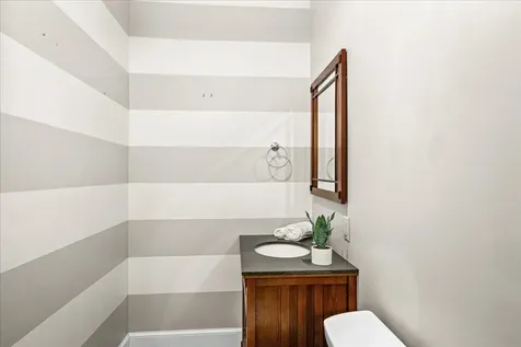 1832 E 3rd Street Duluth MN 55812