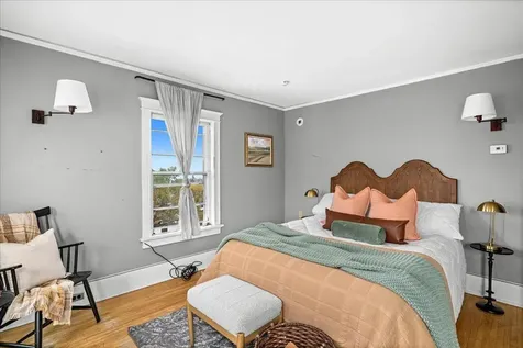 1832 E 3rd Street Duluth MN 55812