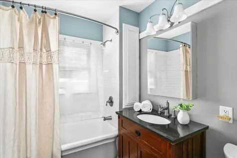 1832 E 3rd Street Duluth MN 55812