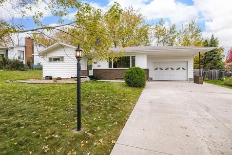 4911 Avondale Street Duluth MN 55804