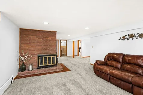 4911 Avondale Street Duluth MN 55804