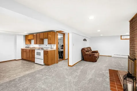 4911 Avondale Street Duluth MN 55804