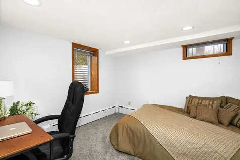 4911 Avondale Street Duluth MN 55804