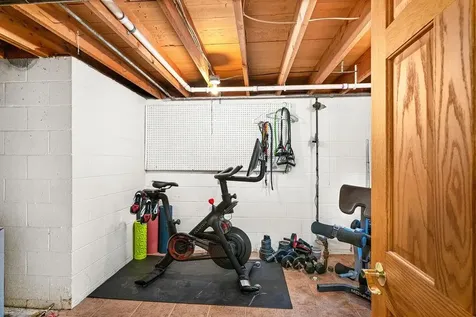 4911 Avondale Street Duluth MN 55804