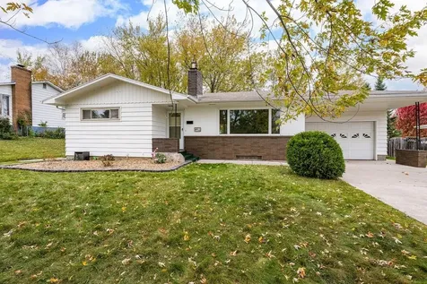 4911 Avondale Street Duluth MN 55804