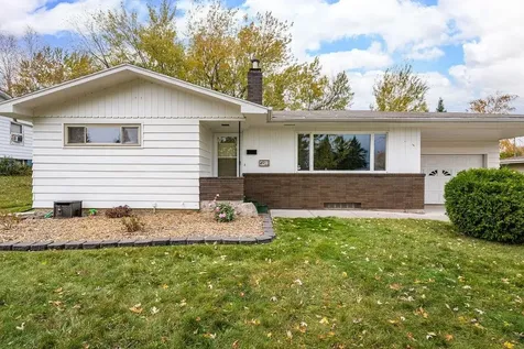 4911 Avondale Street Duluth MN 55804
