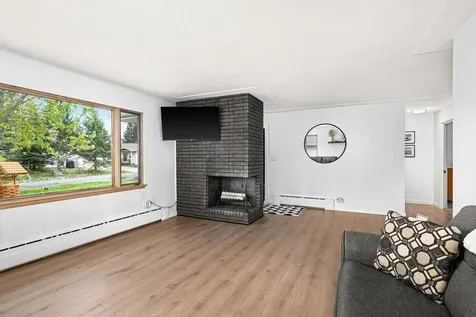 4911 Avondale Street Duluth MN 55804