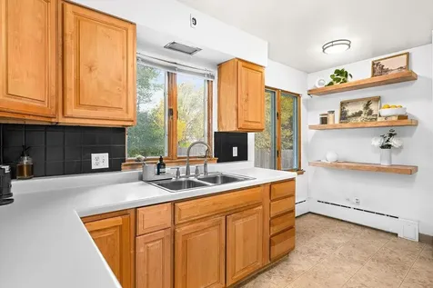 4911 Avondale Street Duluth MN 55804