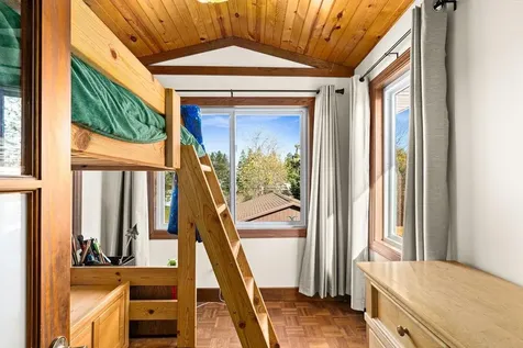 325 W Wabasha Street Duluth MN 55803