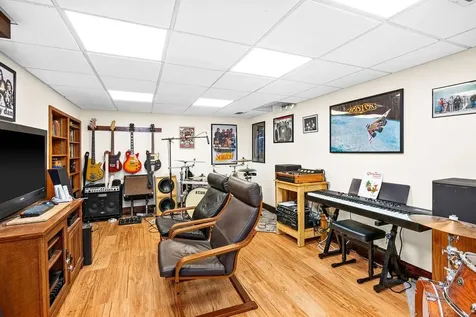 325 W Wabasha Street Duluth MN 55803