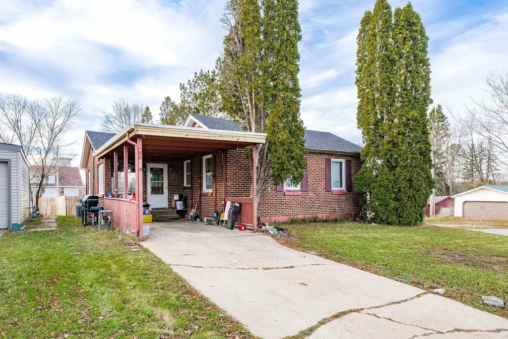 401 Memorial Drive Buhl MN 55713