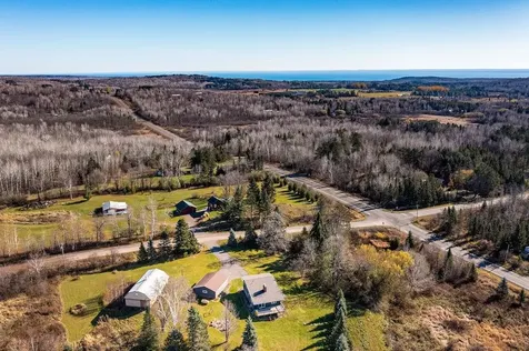 5113 Eagle Lake Road Duluth MN 55803