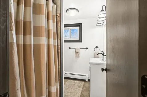 5113 Eagle Lake Road Duluth MN 55803