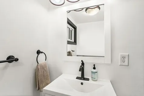 5113 Eagle Lake Road Duluth MN 55803