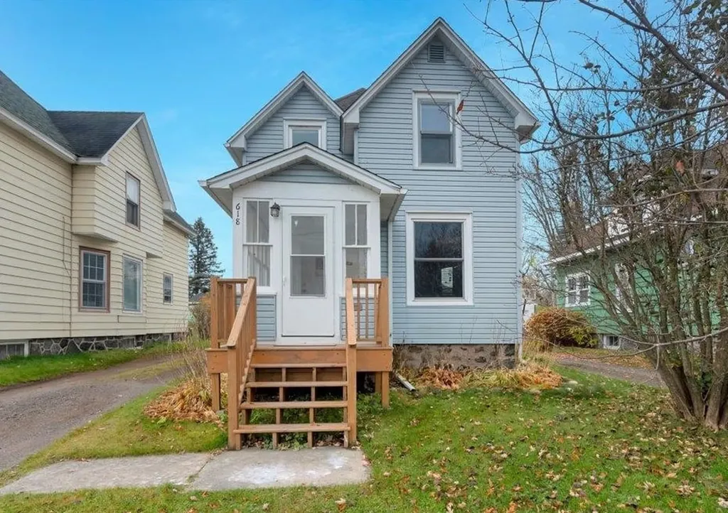 618 3rd Street Proctor MN 55810