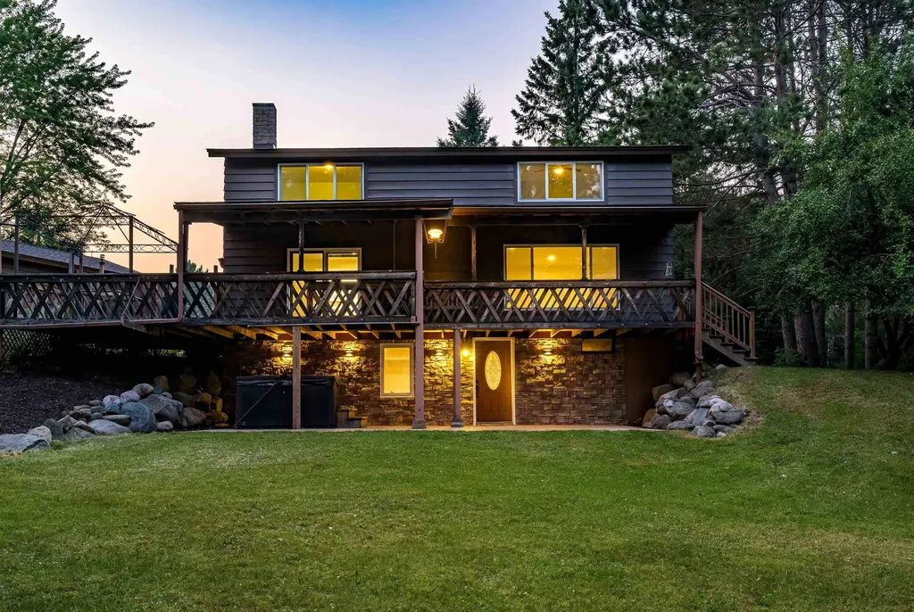 29 N Ridge Road Esko MN 55733