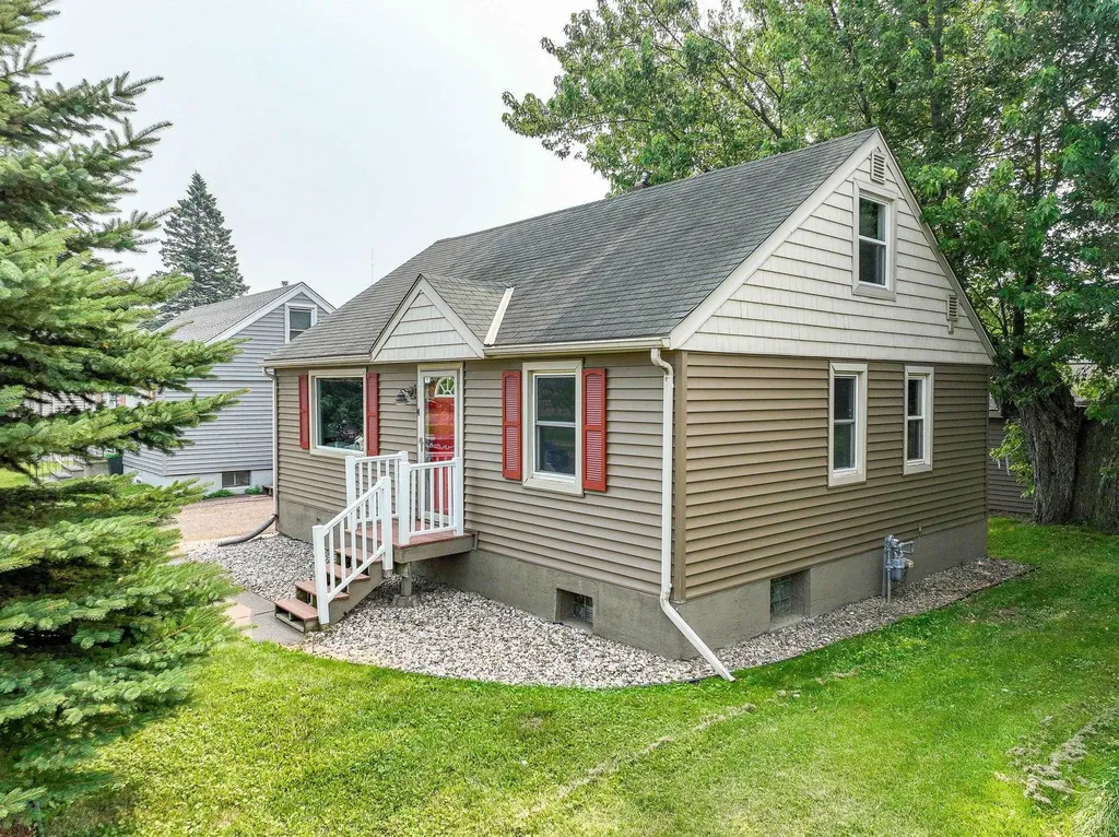 14 W Palm Street Duluth MN 55811