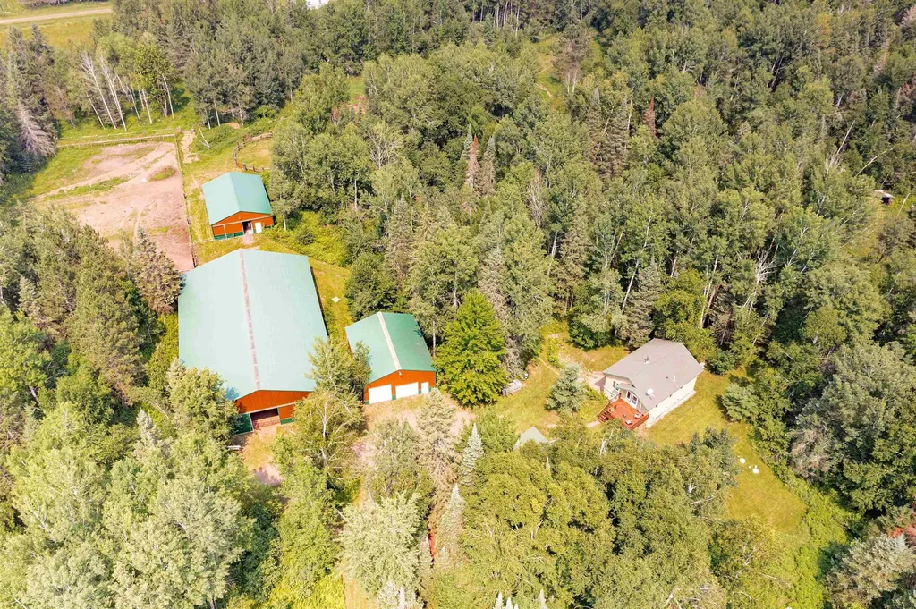 3372 Pioneer Road Barnum MN 55707