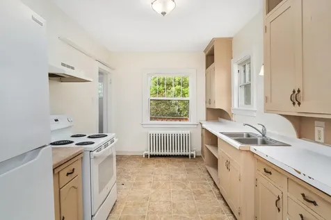 719 N 16th Avenue E Duluth MN 55812