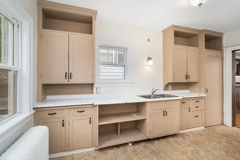 719 N 16th Avenue E Duluth MN 55812