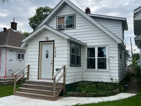 706 Clay Street Eveleth MN 55734