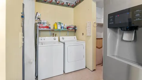 205 N Commercial Avenue Sandstone MN 55072