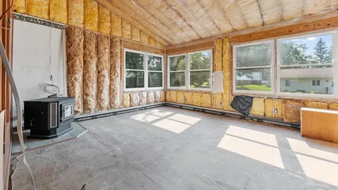 205 N Commercial Avenue Sandstone MN 55072