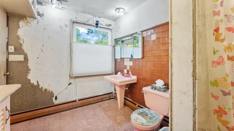 205 N Commercial Avenue Sandstone MN 55072